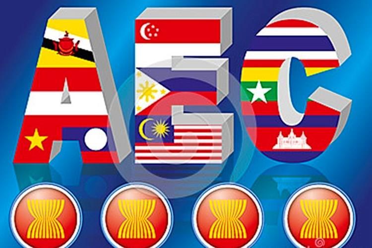 COMMITMENTS IN ASEAN ECONOMIC COMMUNITY 31/12/2015: AEC is officially established The ASEAN Mutual Recognition Agreement On Tourism Professionals (MRA_TP) is an important driver in raising standards