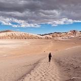 The small oasis town of San Pedro de Atacama lies on an arid high plateau in the Andes Mountains in the heart of some of northern Chile s most spectacular scenery.