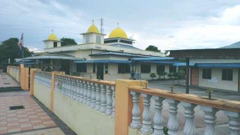 The other primary school in Bukit Gambir is called Sekolah Kebangsaan Bukit Gambir while the secondary school is called Sekolah Menengah Kebangsaan Bukit