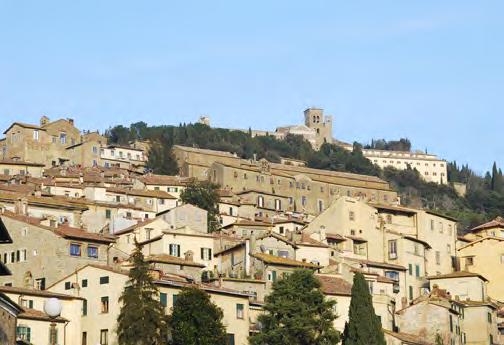 Easily explored on foot, the atmosphere and beauty of timeless Cortona make it one of the pearls of Tuscany.