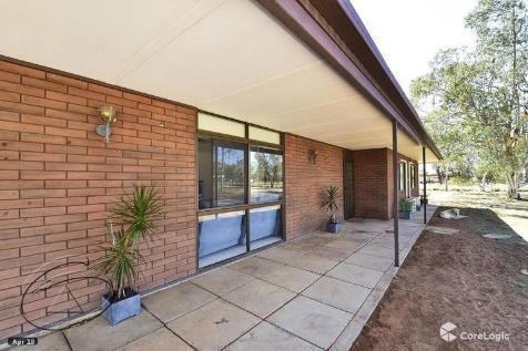 Crescent, Griffith, ACT 5 bed, 2 bath, 2 car house