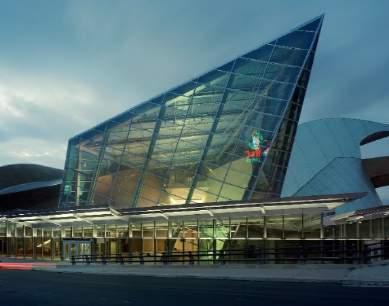 TOP AREA ATTRACTIONS Taubman Museum of Art / Art Galleries 10 galleries with impressive collections from local artists and pieces from world-renowned artists and highlighted by the Taubman Museum of