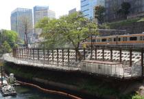 Advanced seismic reinforcement of embankments near Ochanomizu Station on Chuo Line Advanced discussions with parties in respective locations and preparations for introduction of submarine seismograph