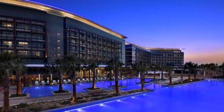 Yas Island: Zone 12 CROWNE PLAZA ABU DHABI YAS ISLAND Room Type: Superior Room 1 King or 2 Twin Beds Room Rate (Single) incl. Breakfast & Wi-Fi: AED 650.00 / USD 180.56 Room Rate (Double) incl.