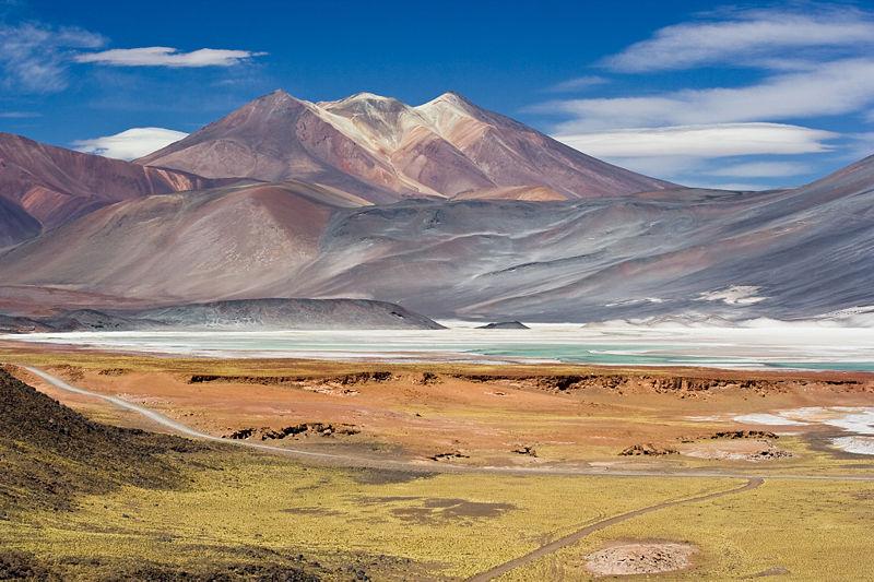 San Pedro de Atacama Basic program 4 Days / 3 Nights Breakfast and meals according to the exploration menu CTS WB 5001 Includes: - Transfer from the airport of the city of Calama to the hotel of your