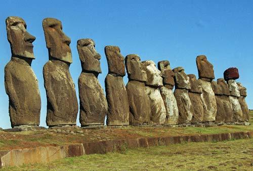 Easter Island Rapa Nui 4 Days / 3 Nights Daily breakfast. Box lunch in Anakena tour CTS WB 5011 Day 1 Easter Island Arrival to the airport of Mataveri.