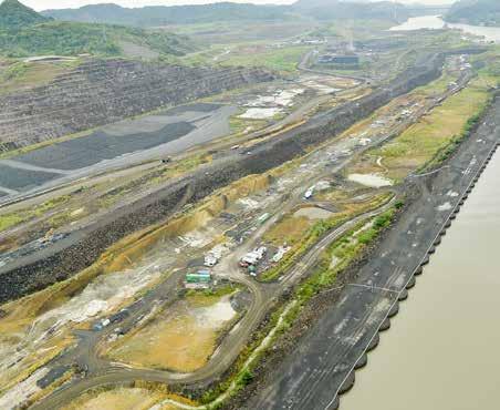 A 2.3 kilometer-long dam needed to separate the waters of Miraflores Lake from those of the new Pacific Access channel is being built under this project.