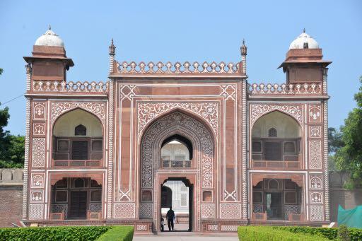 As we approach Agra we will make a stop at the tomb of Itmad-ud-Daulah, considered to be one of the