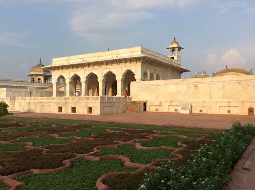 The fort is a large complex constructed of red sandstone and includes marble palaces as testimony the power and artistic sense of successive Mughal.