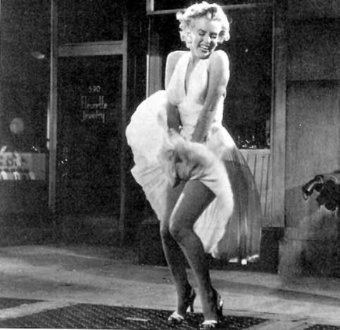 Hrvat. film. ljeto., Zagreb / god. 4. (1998.), br. 14, str. 131 do 138 Gunning, T.:»Sad je vidi{, sad je ne vidi{...«marilyn Monroe u filmu The Seven Years Itch (1955.