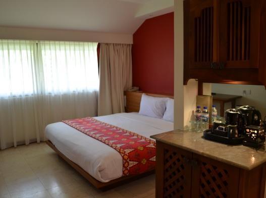 accommodation SUITE WITH BALCONY - Size: 71 sqm (indoor: 64 sqm) - Max occupancy: 2