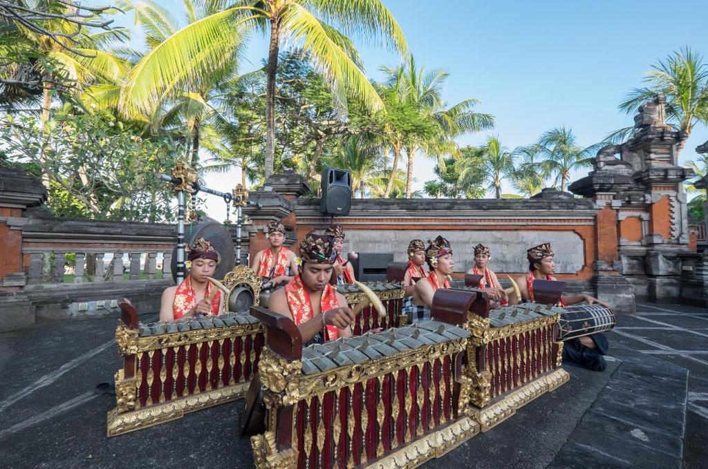 Lounge or barbecue on the beach Discover Bali s culture & nature through excursions Reward your teams with traditional Balinese massages a quality