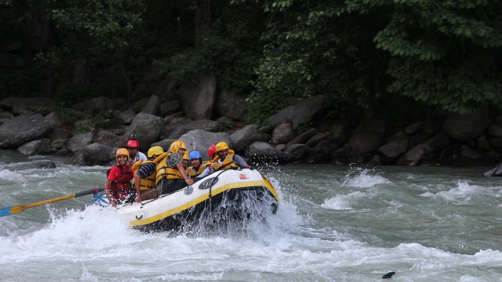 Rafting in The Beas Excited & Energised young participants