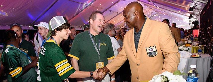 GOLD LEVEL C Club Level Prime Sidelines Between the 30 s Sections 308-311, 336-339 Game Day Hospitality Experience Access to the Hall of Fame Experiences Gold Jacket Club Hosted by Emmitt Smith &