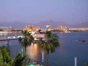 Day 6: Explore Eilat 20 km Wake up to the view of the Red Sea and head for a half day ride though the seaside town and its outskirts.