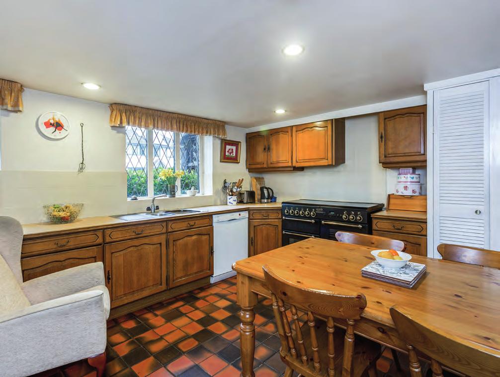 Seller Insight Barford is renowned as being one of the most desirable villages in the county in which to reside and here, in its centre, is this impressive family home.