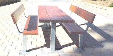 HERITAGE 1610W Wooden Heritage Garden Seat Oiled Kapur timber