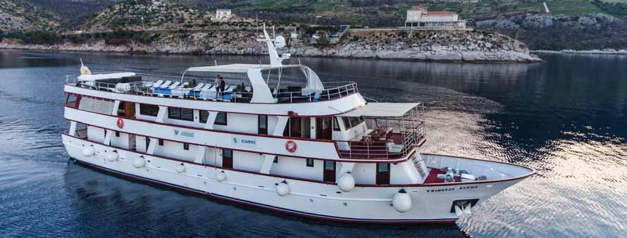 25 ROUTE A510 PRICE PER PERSON IN EUR DEPARTURE DATES 2018 Sundays from Dubrovnik May 6, 13, 20, 27 Sep 23, 30 Oct 7, 14 Jun 3, 10, 17, 24 Jul 1, 8,15, 22, 29 Aug 5, 12, 19, 26 Sep 2, 9, 16 Classic