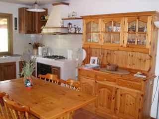 For winter visitors, there is a log fire in the kitchen/sitting room and full central heating throughout.