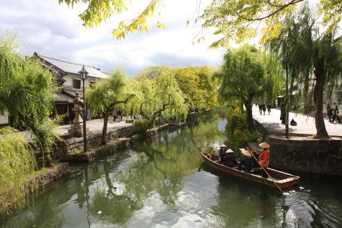 With arching bridges and weeping willows flanking the feudal era canal, Kurashiki will give you a sense of where people lived and worked in old Japan.