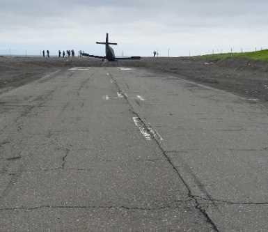 It is not possible to identify the end of runway 15, because sand accumulated around there. (2) Image on the Landing Photo 3.