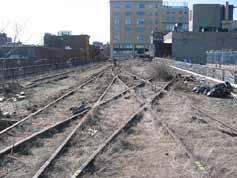.., 2014) The High Line Park je primer ponovne uporabe opuščene prometne