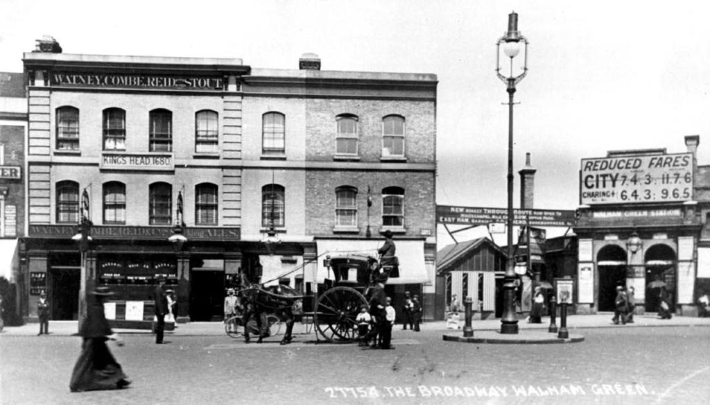 Page 6 Teacher Trail 4 Look at this photograph of the Slug and Lettuce pub taken about 1905. 6d. Describe. What has stayed the same? What has changed? Pub buildings.