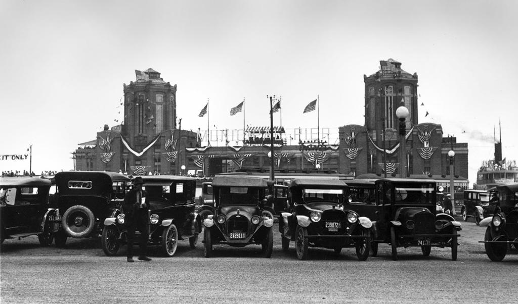 Municipal Pier was officially renamed Navy Pier in 1927 as a tribute to the Navy personnel who were housed at the Pier during World War I.