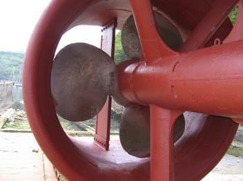 The steering Kort nozzle and variable pitch