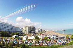 00 EASTBOURNE AIR SHOW FRI 17 AUGUST 2018 Attracting huge crowds, Eastbourne s International Airshow boasts a 2 mile fl ying display line along Eastbourne seafront and regularly features the very
