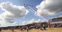 AUGUST 2018 CLACTON AIRSHOW FRI 24 AUGUST 2018 Clacton-on-Sea, the largest town on the Essex Sunshine Coast, is a bustling seaside resort and home to the Clacton airshow.