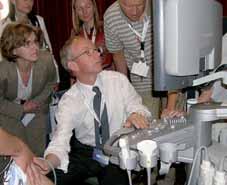 V dvorani kongresnega centra Bernardin Saša Rainer Adriatic Vascular Ultrasound Society (AVUS) je mednarodno strokovno združenje treh dežel (Slovenija, Hrvaška, Italija), ustanovljeno leta 2003 v