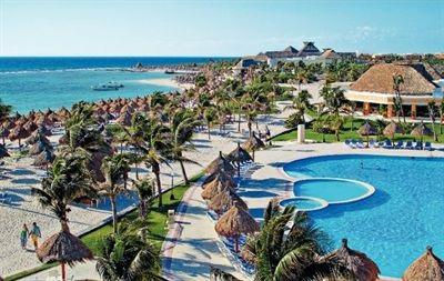 What's more, as it's part of the huge Grand Bahia Principe Riviera Maya Resort, you'll have plenty of choice when it comes to food, drink and fun.