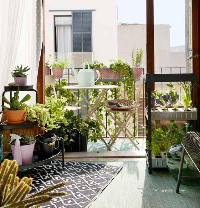 IKEA PRESS KIT / FEBRUARY 2017 / 40 PH140158 BRING THE OUTSIDE IN With pots and planters from the summer collection, you can spread that garden feeling inside too.