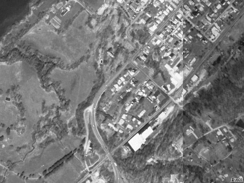 100 Year Flood Plain i i Sistersville Hospital Sistersville C & O WV Route 2 Sistersville Intersection of WV Rt.