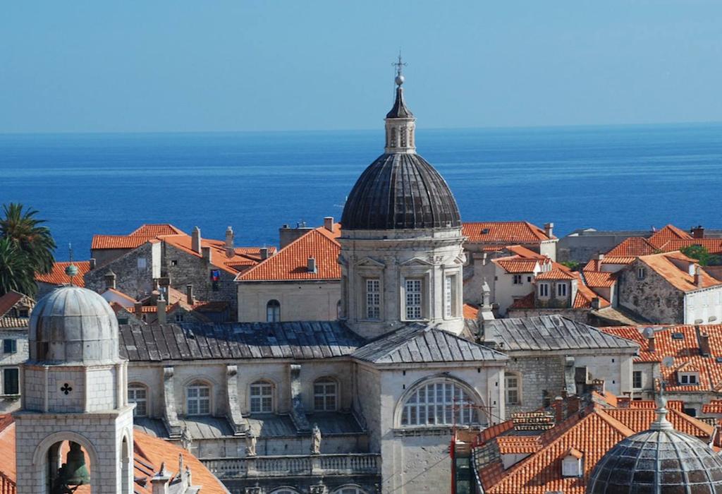 Explore the bustling medieval main streets. Learn about Dubrovnik s vibrant past with a local guide.