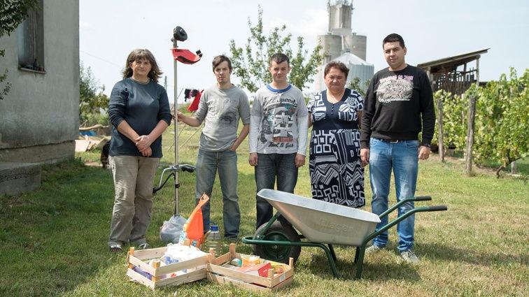 Помоћ за Одобаше Хуманитарна организација Срби за Србе помогла је породицу Одобаша из Сонте код
