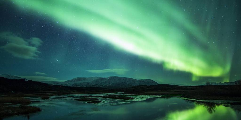 5 days Starts/Ends: Reykjavik Year round tour: Go in search of the Northern Lights on our best selling Iceland tour. Departing from October to early April when the Northern Lights are at their best.