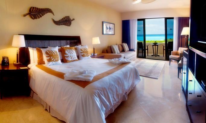 OCEAN FRONT MASTER SUITE VILLAS Our uniquely-designed two-bedroom Villa Beach Suite is located