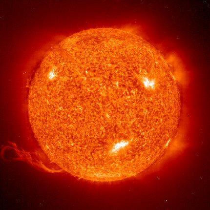 5 2.3 OBNOVLJIVI VIRI ENERGIJE OVE Sonce predstavlja osnovni vir energije na Zemlji in zagotavlja primerne pogoje za ţivljenje.