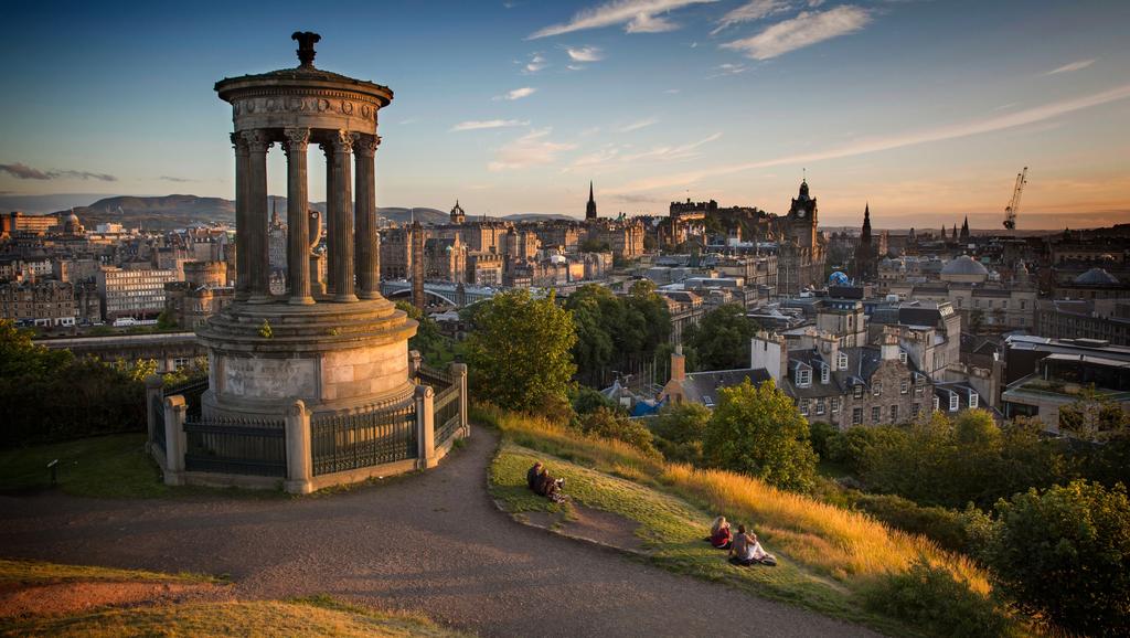There are many local sights and attractions that are close to the Royal Commonwealth Pool in Edinburgh. For ideas of things to do, places to discover and where to stay, visit edinburgh.