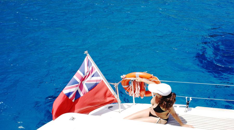 Come sail Sardinia & Corsica A gentle breeze is blowing, Sunlight pierces azure