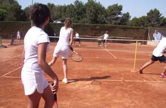 tennis summer camp 20 25 places spanish and intensive tennis training 2, 3, 4 up to 8 week Tennis Summer Camp and Spanish lessons for teenagers from 14 to 17 years old in July and August in Alicante.