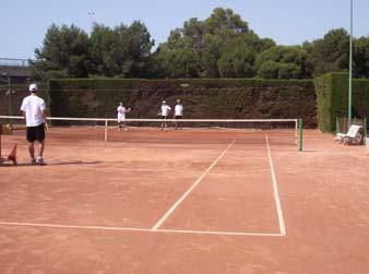 The central point of the Tournament Tennis Camp will be the combination of training sessions, specially aimed at competition situations, with training support in national tournaments of all