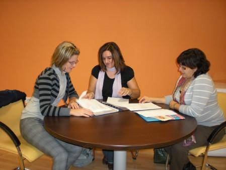 A WELCOMING SCHOOL LANGUAGE COURSES Before starting the courses, the participants will have to undergo an