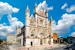 Orvieto, an unspoiled mediaeval city, world-renowned to be a perfect example of integration between nature and man s work, is an ancient Etruscan city (Velzna)