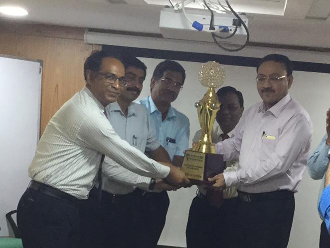 BL UPDATES Industrial Packaging (IP), Chittoor was declared the Best Unit for the Year 2014-15. The award was given away by Mr. Prabal Basu, C&MD in the presence of Mr.
