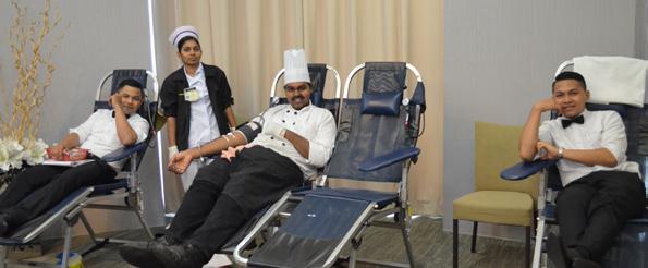 COMMUNITY 09/20 Blood Donation Drive 4 NOV 2014 Première Hotel hosted its second blood donation drive of the year.