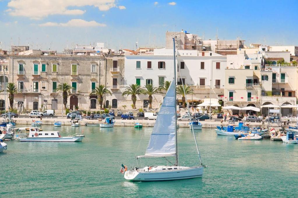 Amore in Italy: Puglia May 14 21, 2019 THE PORT OF TRANI IS SEEN FROM THE SEA Chef Jenna is excited to head to off-the-beaten-path Italy a place with a fascinating history, deep soul, and what many