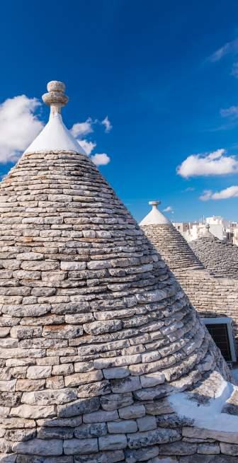 TRIP INFORMATION Amore in Italy: Puglia May 14 21, 2019 About Onward Travel Onward Travel is a group tour operator owned and operated by sisters Molly Crist and Katerina Clauhs Dhand.